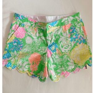 Lilly Pulitzer Buttercup Shorts, Hibiscus Stroll